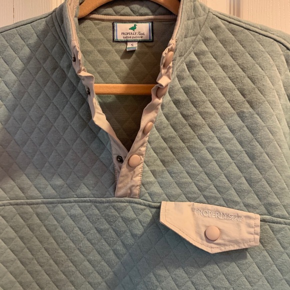 Properly Tied Quilted Pullover - Picture 9 of 9
